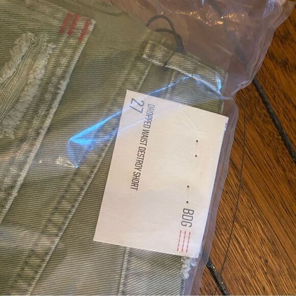Urban Outfitters BDG dropped rise distressed denim shorts size 27 NWT - Picture 7 of 12